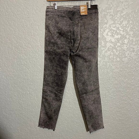 H&M Stonewash Skinny Ankle Jeans - Picture 4 of 9